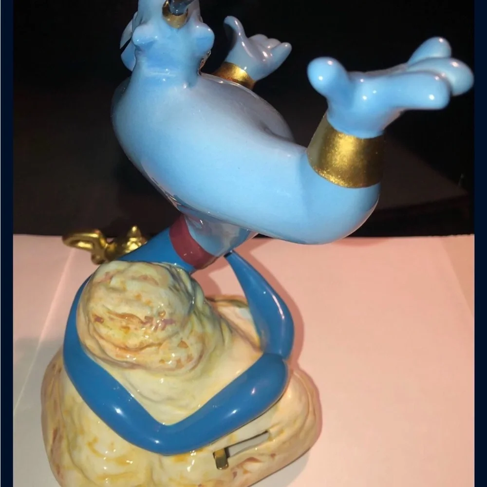 Schmid Disney's Aladdin Music Box - Red and Blue
